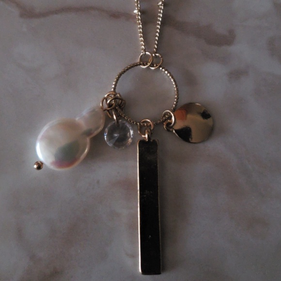 Gold freshwater pearl - Picture 2 of 3